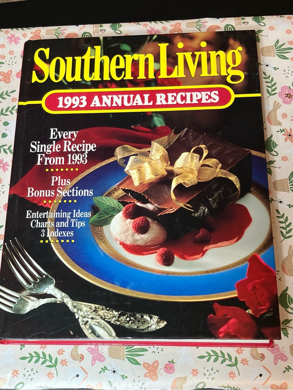 Southern Living 1993 Annual Recipes Cookbook Bundle. In excellent condition.